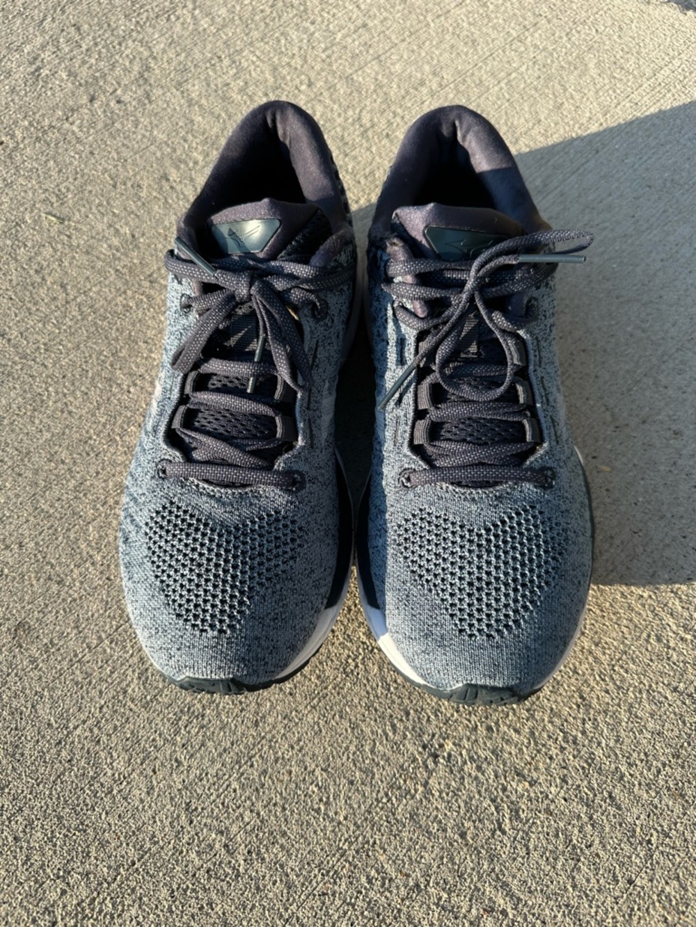 Mizuno Women’s Running Shoes Size 10 Gray/Purple Athletic Sneakers - Picture 2 of 11